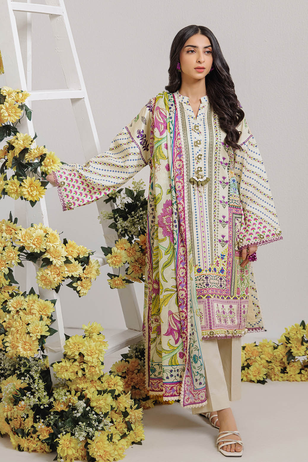 Bonanza Satrangi Mughal Muse - 2 PC (WU25SD2014) Online Shopping