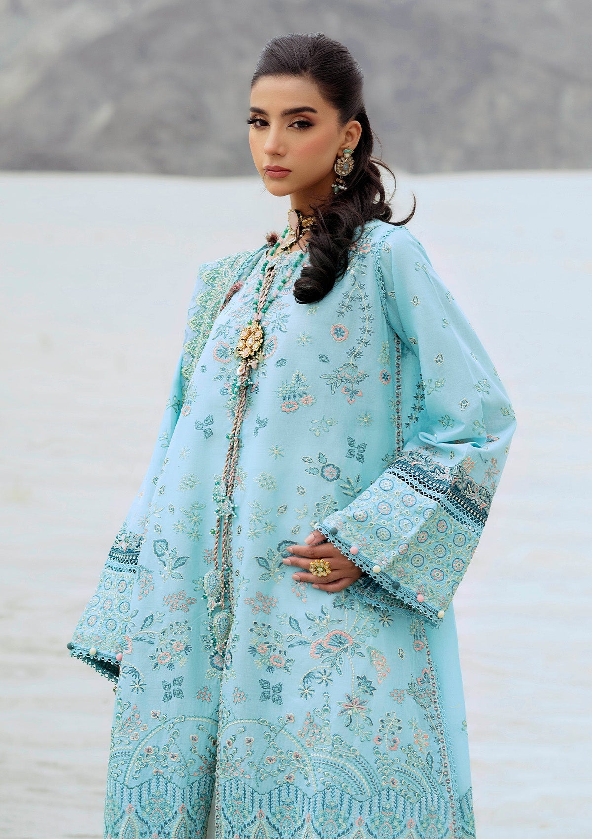 AIK Atelier Lawn 25 Look 03 Online Shopping