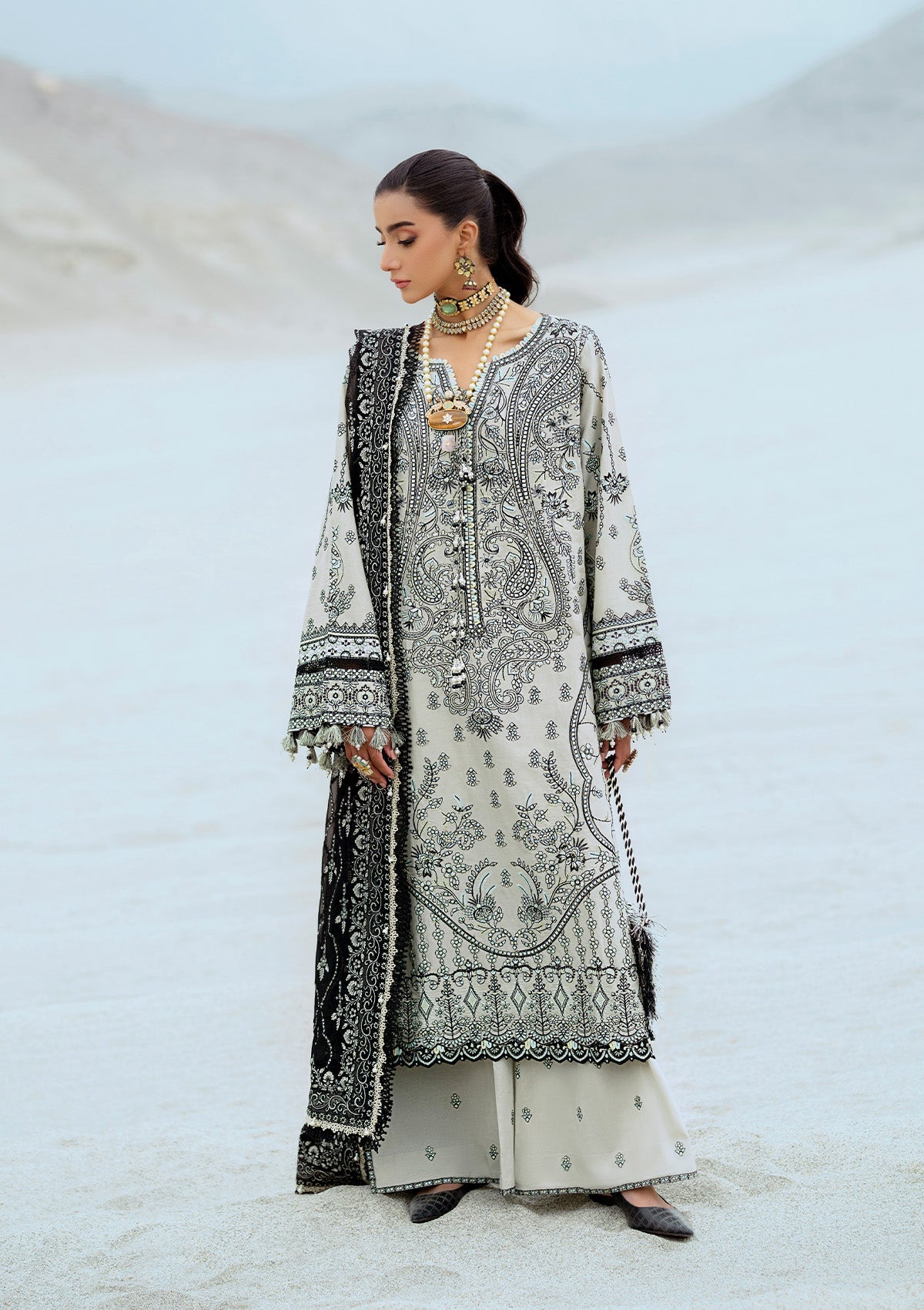 AIK Atelier Lawn 25 Look 08 Online Shopping