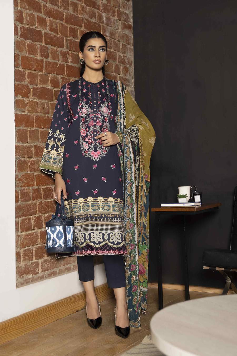 Distintiva Sapphire Intermix Collection 2021