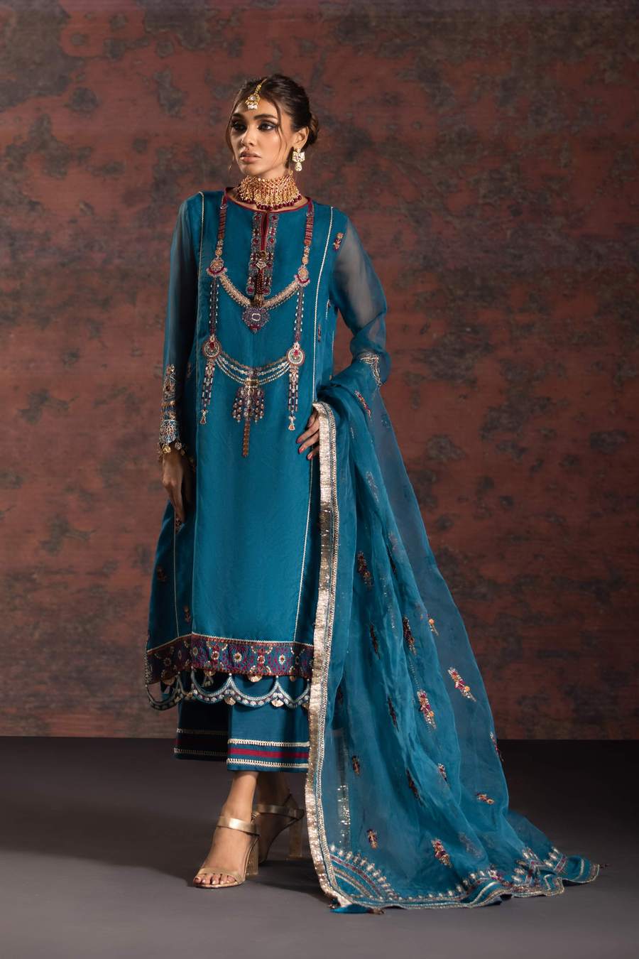 Birgit Sapphire Festive Fall 2021