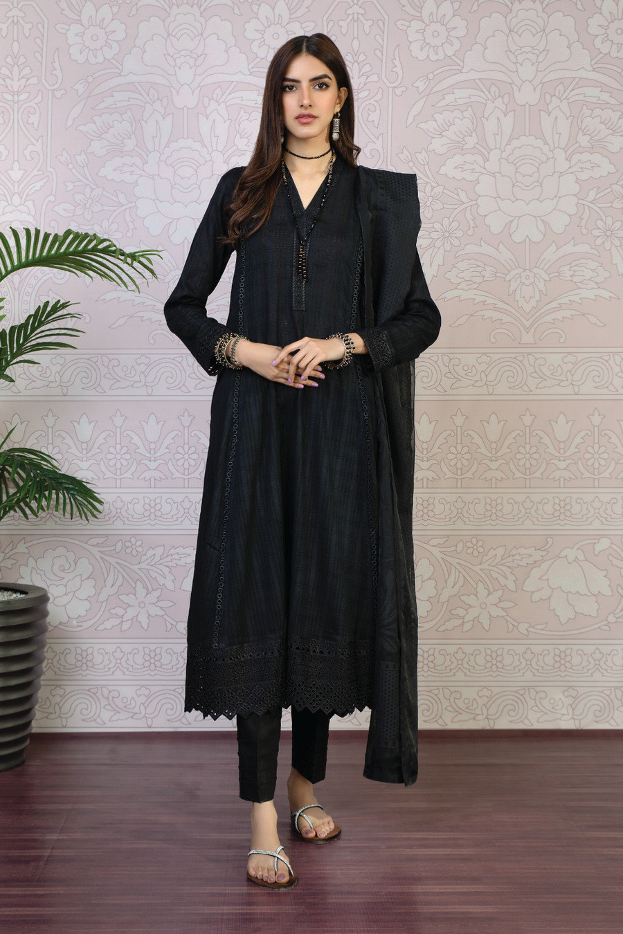 Iznik Fashions Dazzle  RTW Eid Prets 2022 Online Shopping