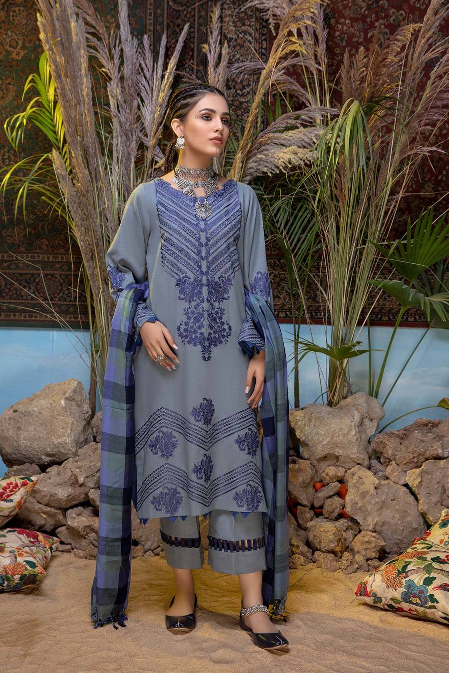 CBN 2A Charizma Bunat Khaddar Shawl 2021