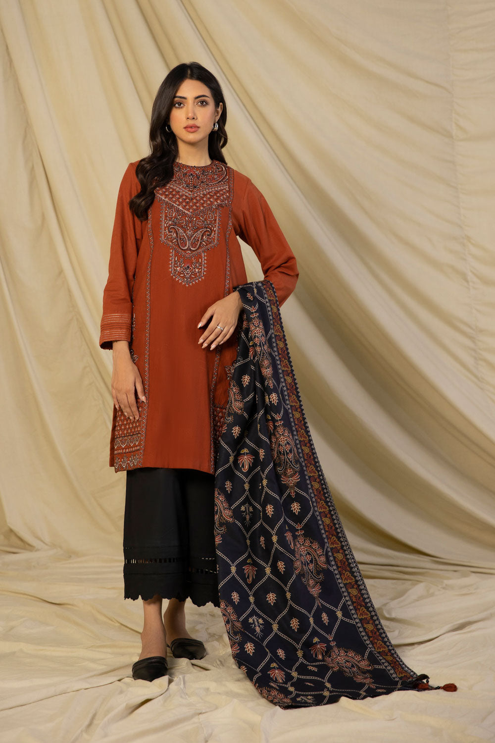 Sapphire 2SE CL22V12 4S 1 Embroidered Khaddar Shirt Winter Vol 1 RTW 2022 Online Shopping
