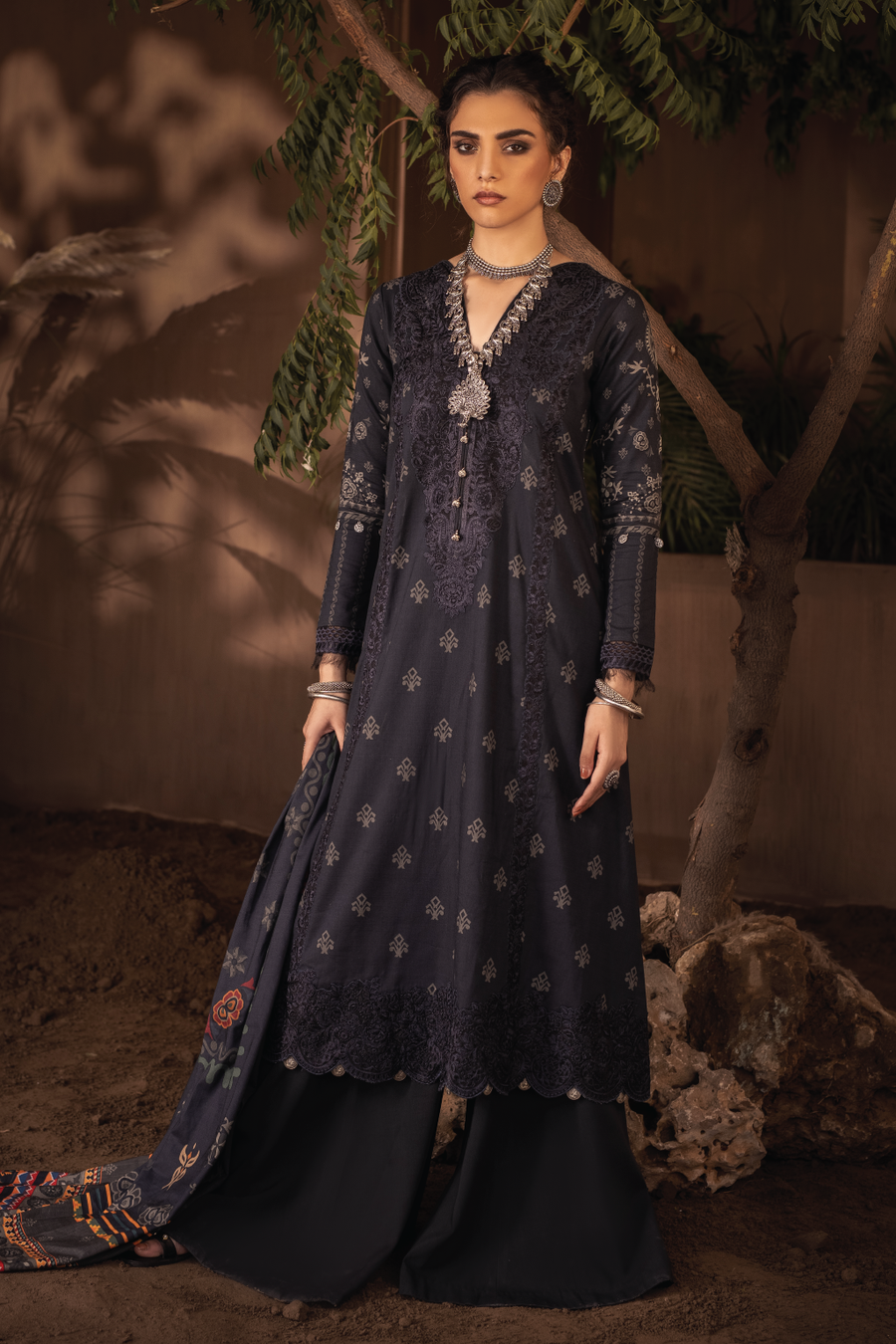 Iznik ILC-04 Nazm Zarafshan Llinen Collection 2021