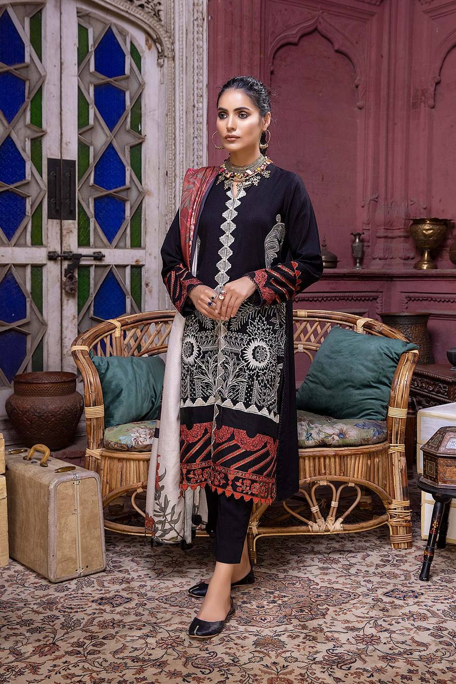 Charizma RMW-04 Reem Wool Shawl 2021