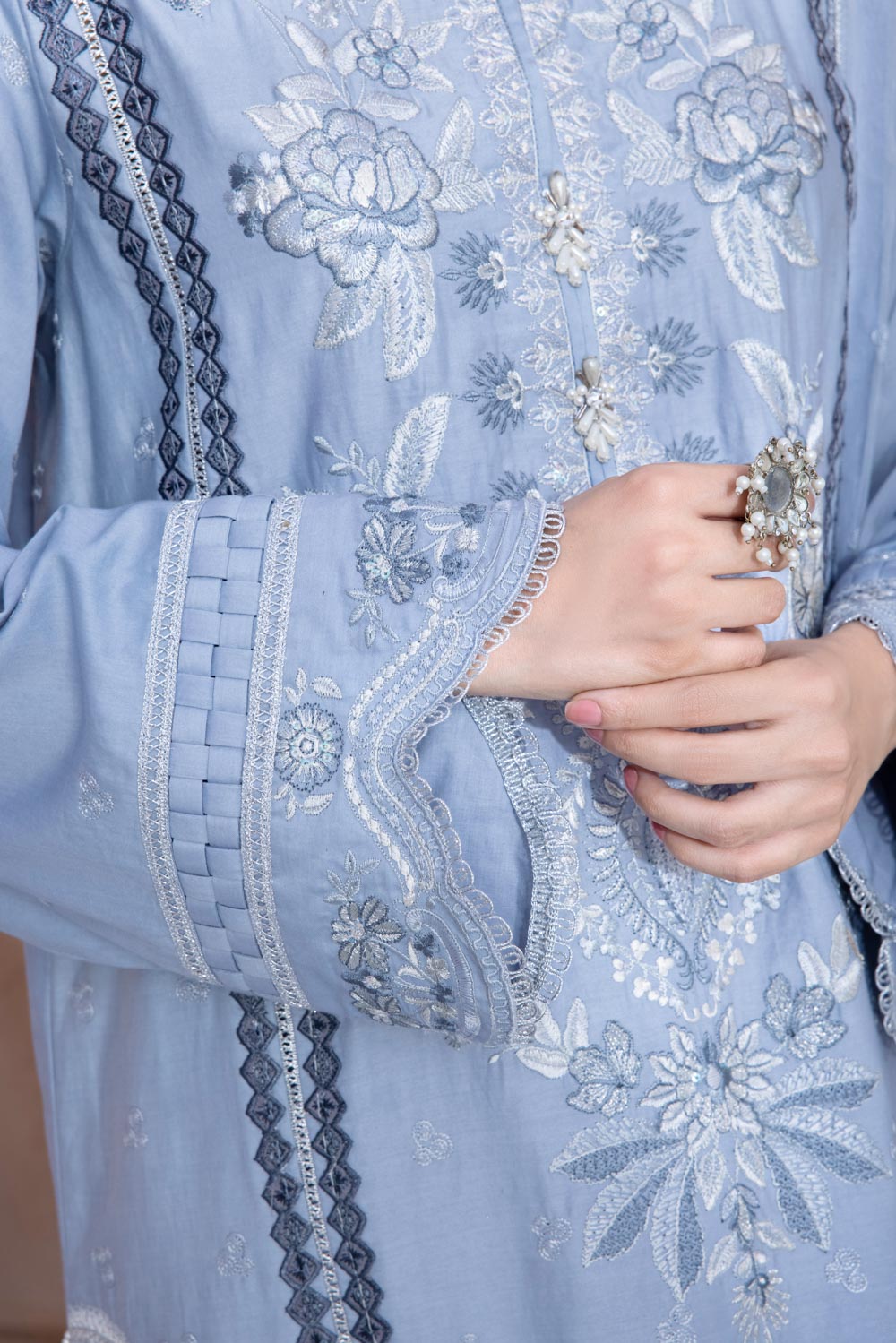 Sapphire 3PE SIG22V3 27 Eid Vol II  2022 Online Shopping