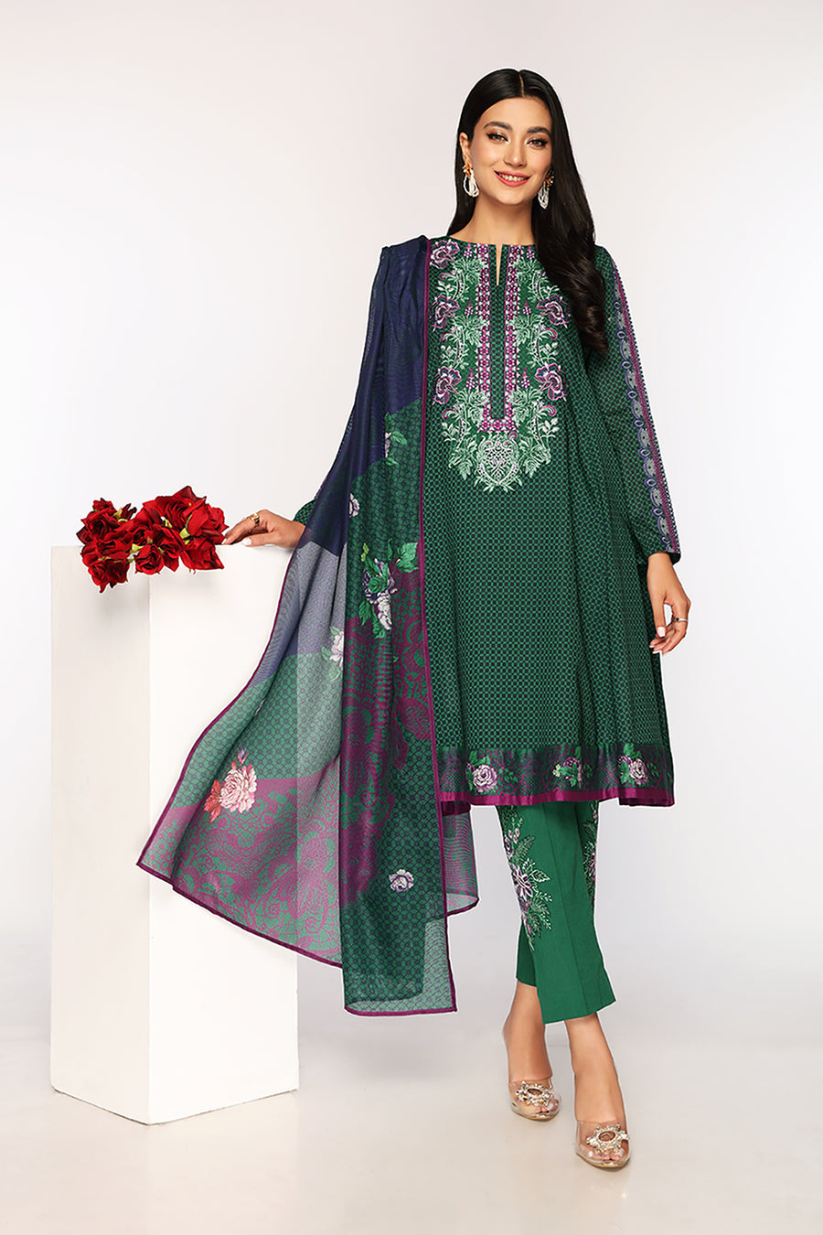 Nishat Linen 42201482-1-Printed Embroidered 3PC Lawn Collection 2022 Online Shopping