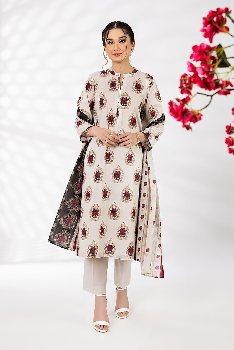 Nishat Linen 42202301-Printed 3PC Lawn Collection 2022 Online Shopping
