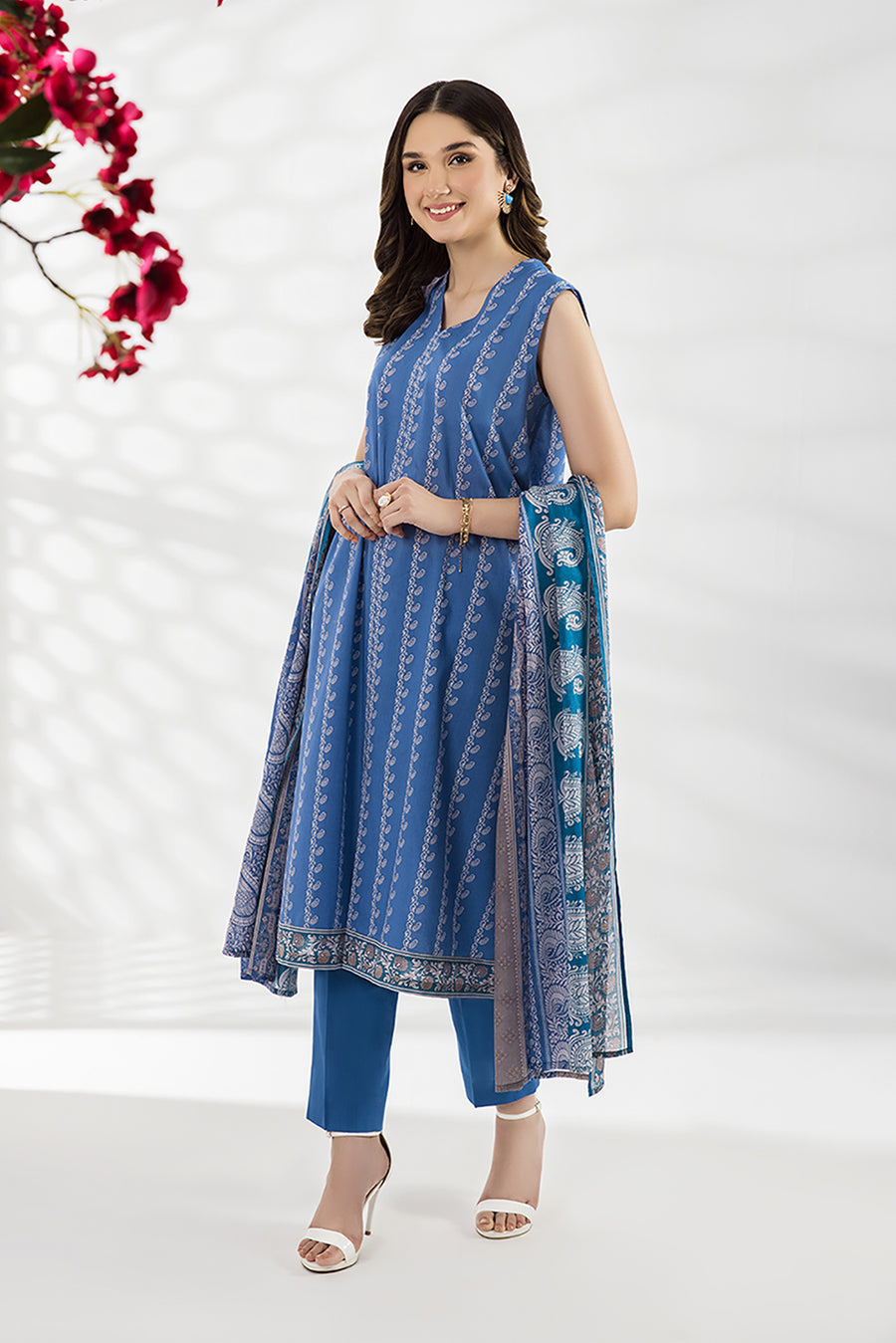 Nishat Linen 42202337-Printed 3PC Lawn Collection 2022 Online Shopping