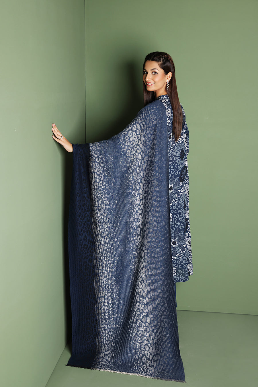 Nishat Linen 42205048 Printed 3PC Winter Being You 2022 Online Shopping