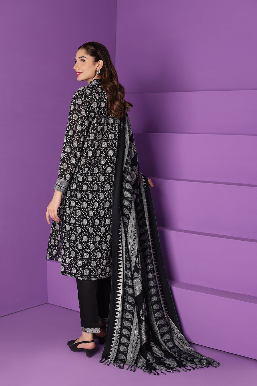 Nishat Linen 42206101 1 Printed 3PC Winter Being You 2022 Online Shopping
