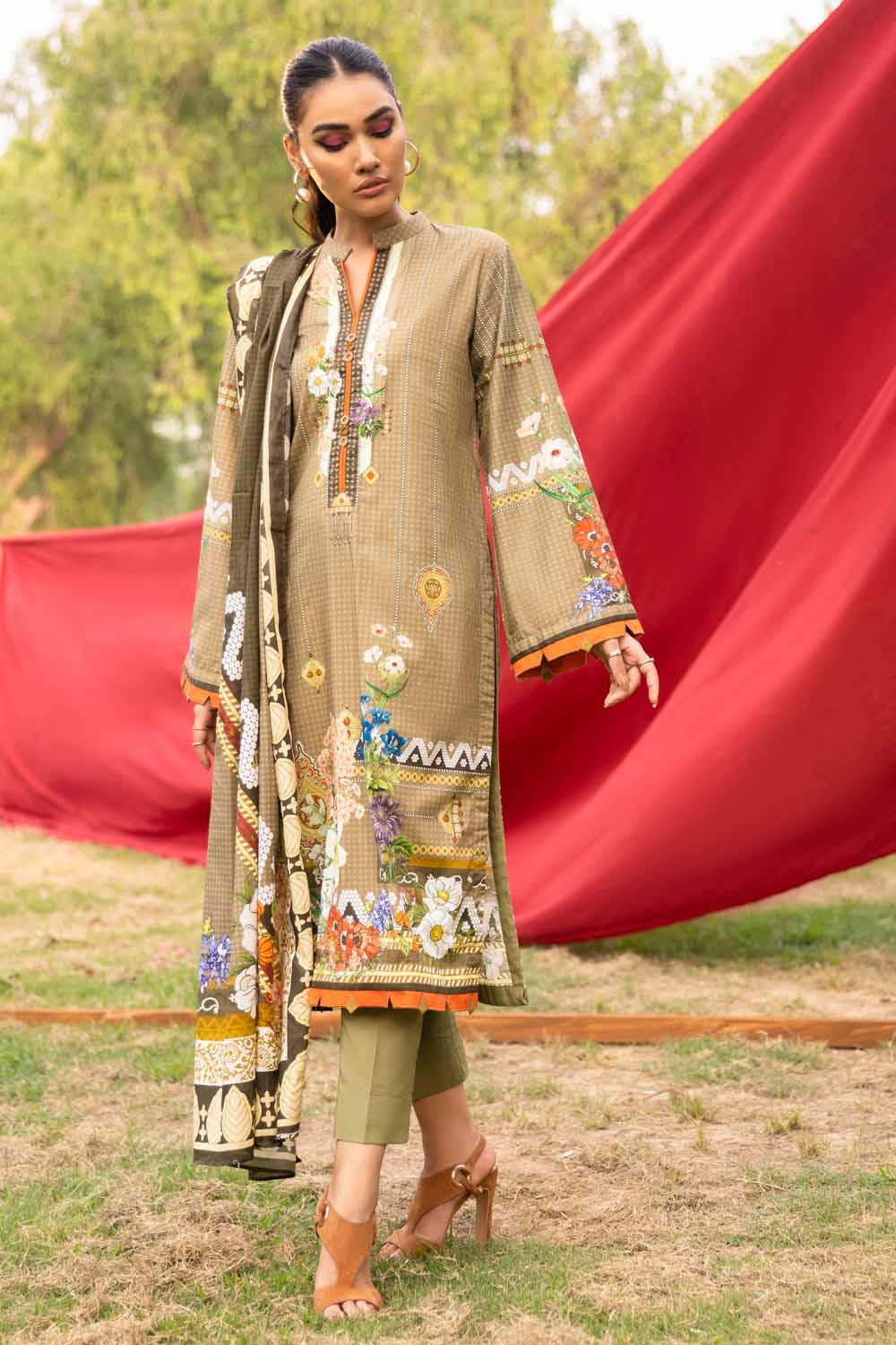 CN-12009 Gul Ahmed Cambric Midsummer 2021