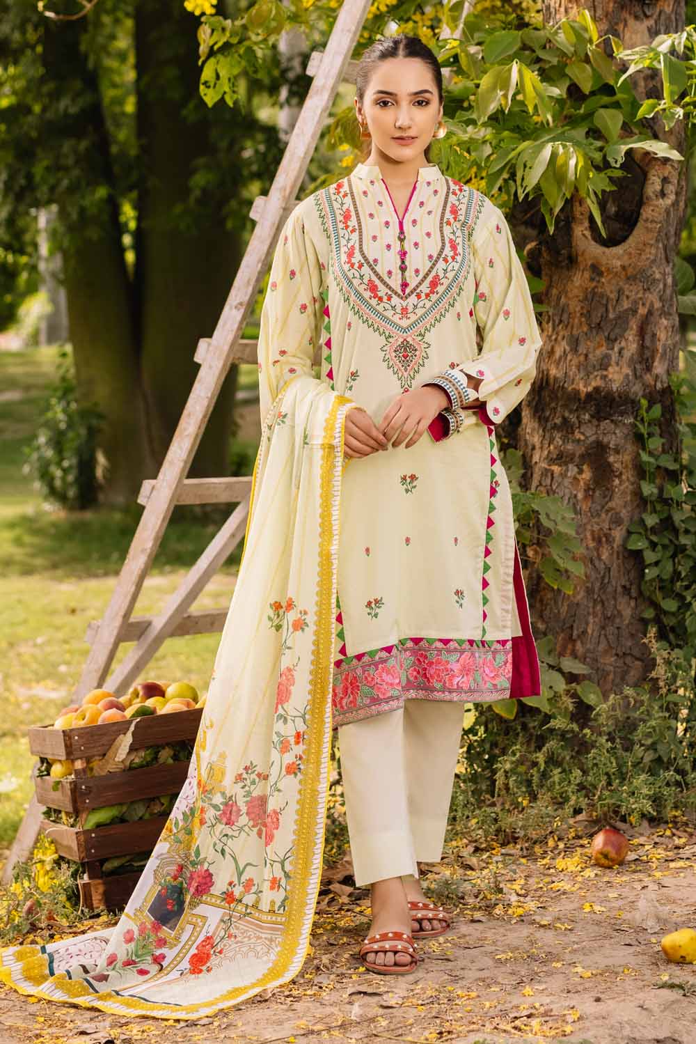 CBE-12002 Gul Ahmed Cambric Midsummer 2021