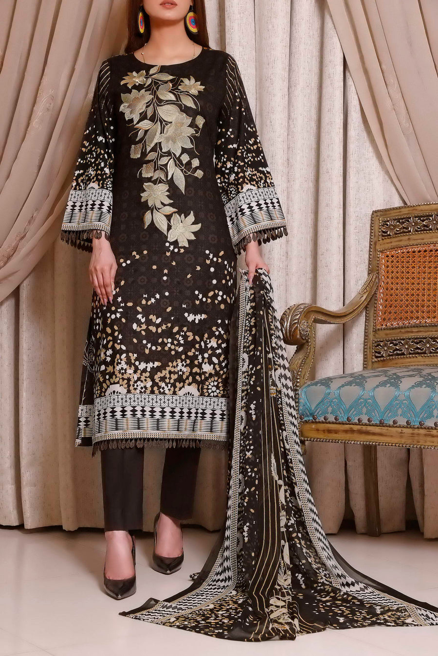 VS 221-01 Reshma Embroidered Lawn 2022 Online Shopping