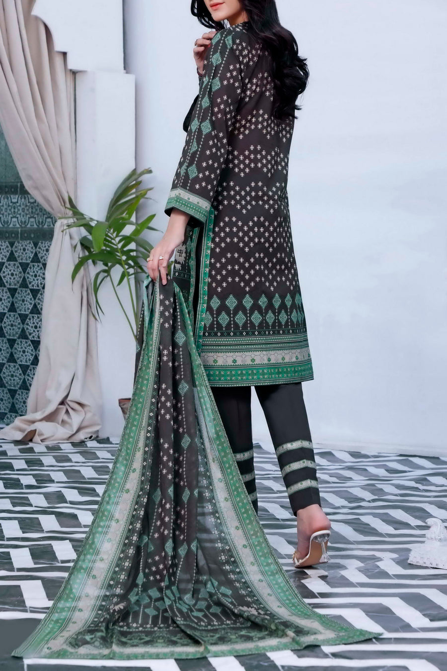 VS  D-86 Misri Embroidered Lawn 2022 Online Shopping