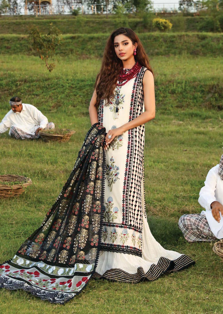 Crimson Ivory 8A Luxury Lawn 2021