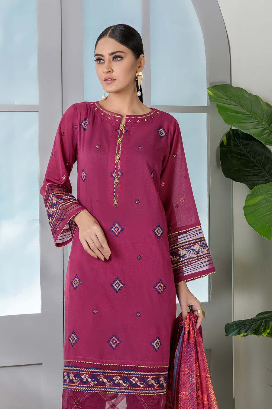 Bonanza Satrangi Magenta Lawn Suit Aso223p01 Summer Collection 2022 Online Shopping