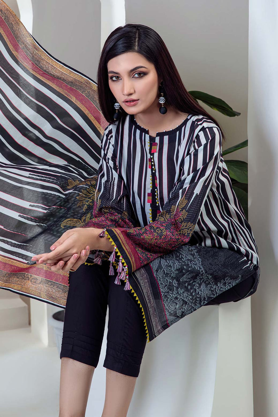 Bonanza Satrangi Aatish Ast223p20 Summer Collection 2022 Online Shopping