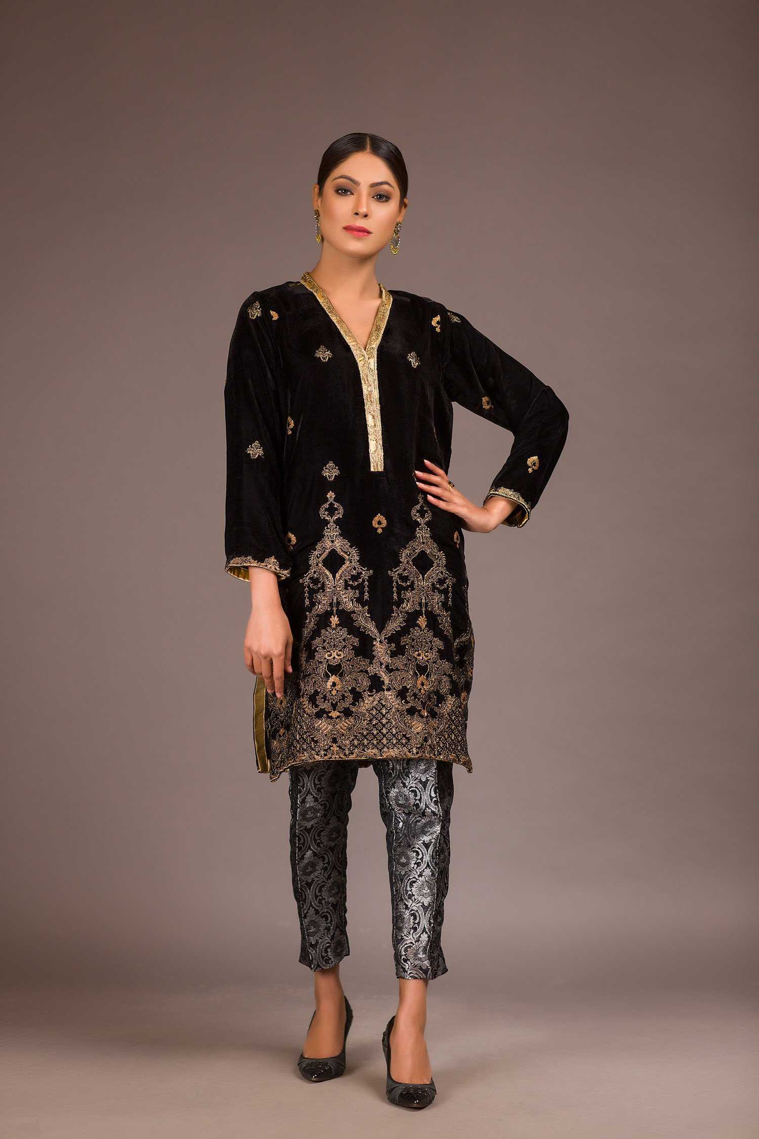 Adan Libas Goldlid Resham Velvet Kurti 2021