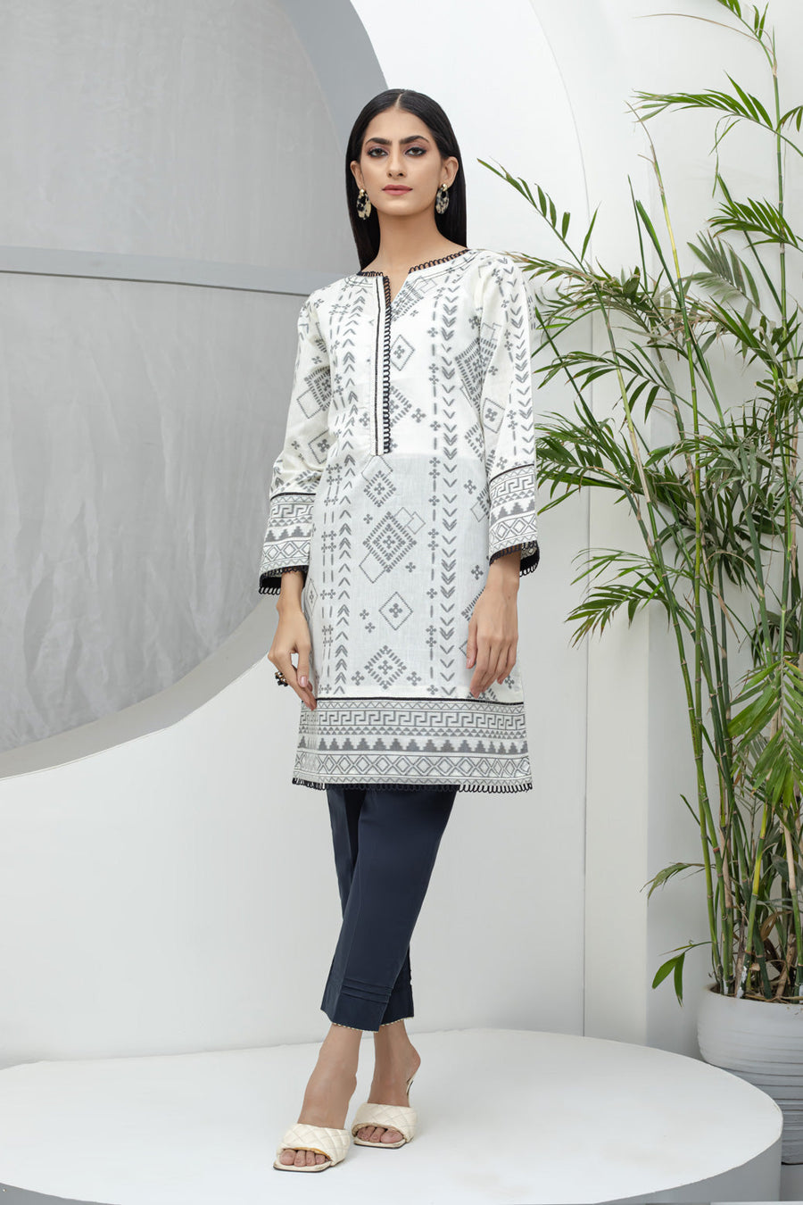 Bonanza Satrangi Off White Jacquard Kurti Jas221p01 Eid Pret 2022 Online Shopping