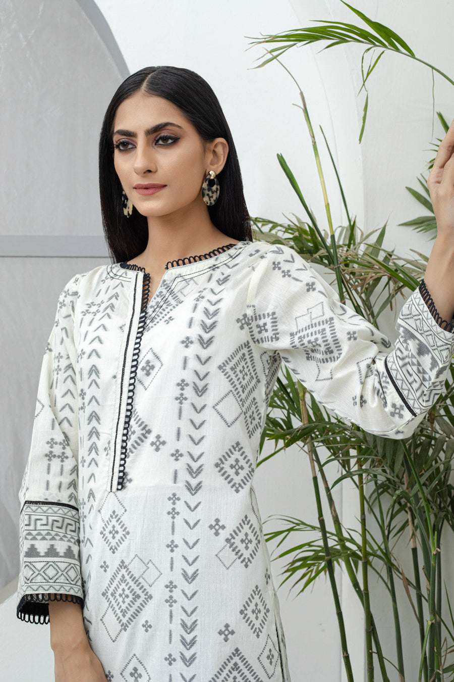Bonanza Satrangi Off White Jacquard Kurti Jas221p01 Eid Pret 2022 Online Shopping