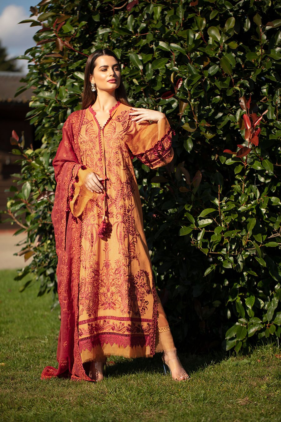 Design 1A Sobia Nazir Pre Fall 2021