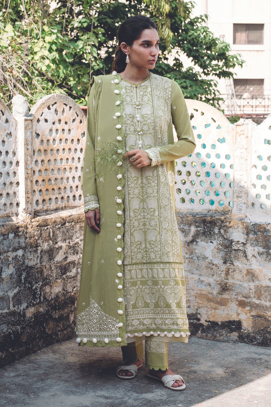 Zaha Parisa - Zw21-03 Humrahi Winter 2021