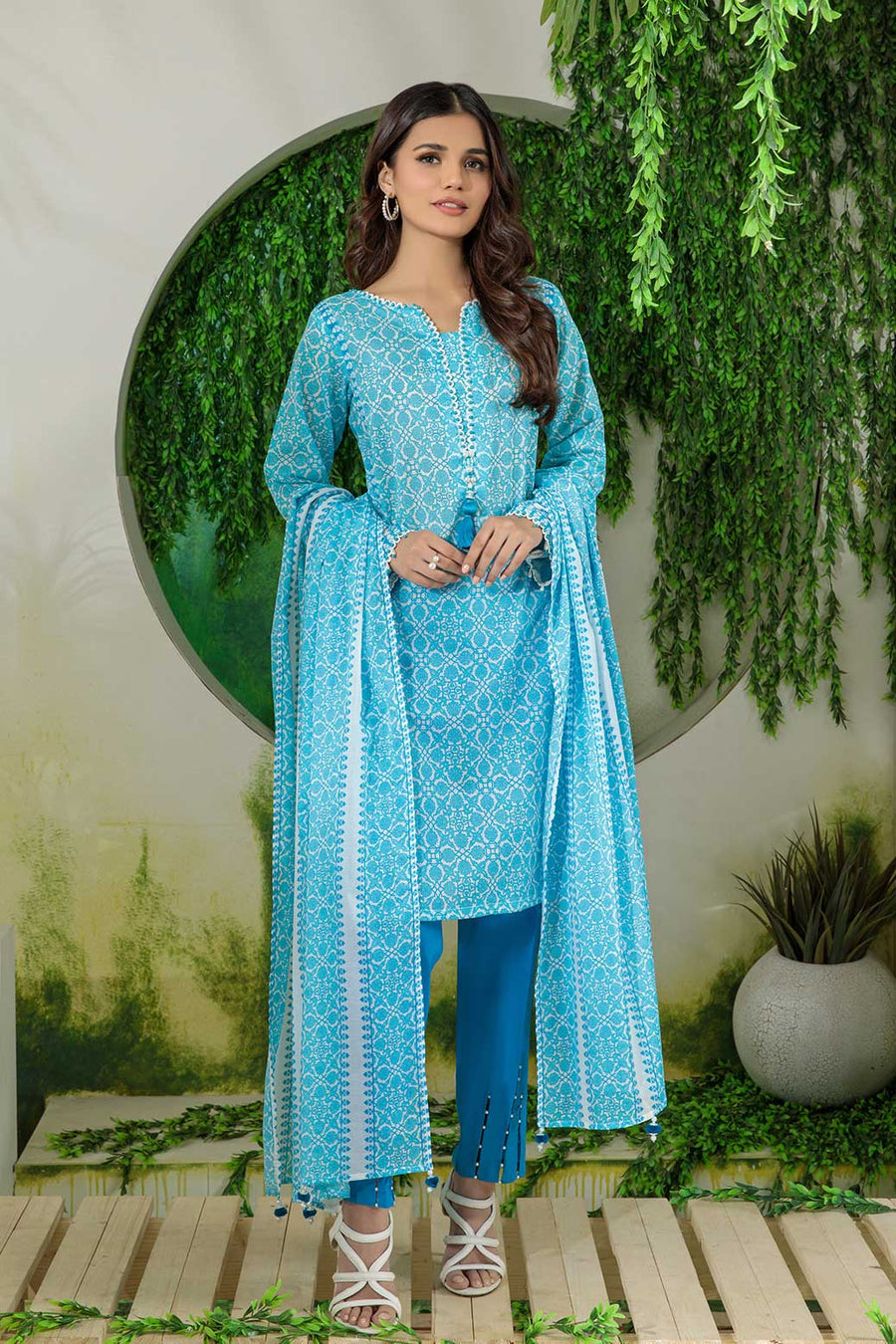 Bonanza Satrangi Blue Prism Rso223p37 Summer Collection 2022 Online Shopping