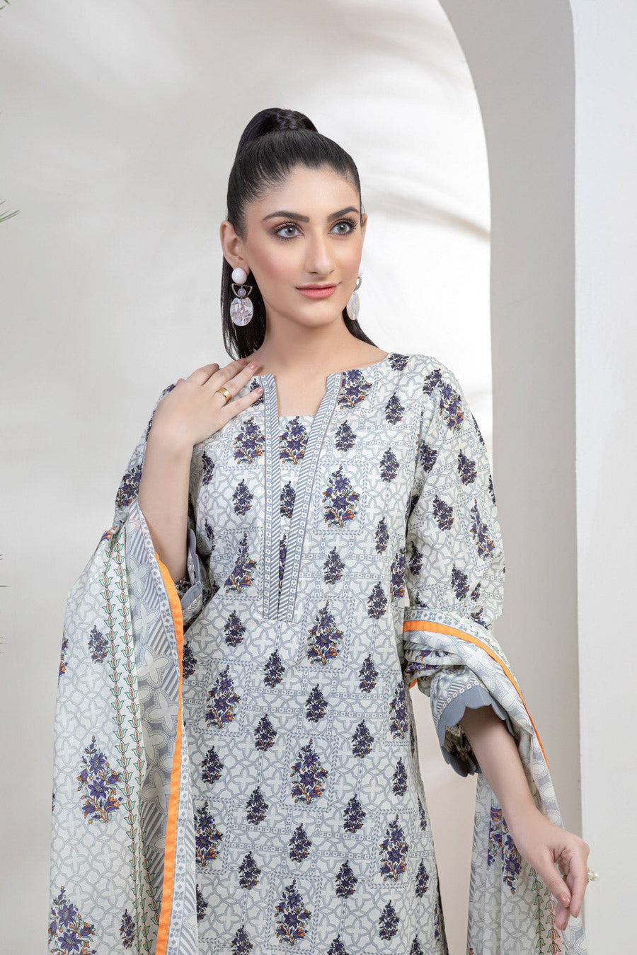 Bonanza Satrangi L Gray Lawn Suit Ssk223p02 Eid Pret 2022 Online Shopping