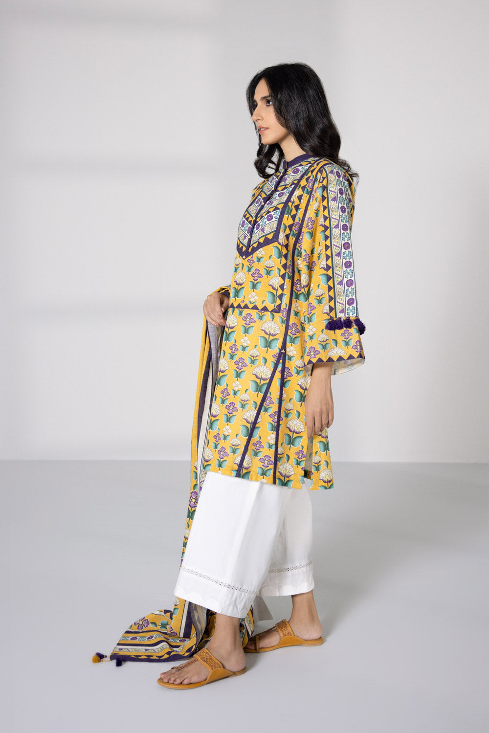 Sapphire U2 DAYZ23V1 11 1 Day To Day Khaddar I 2022 Online Shopping