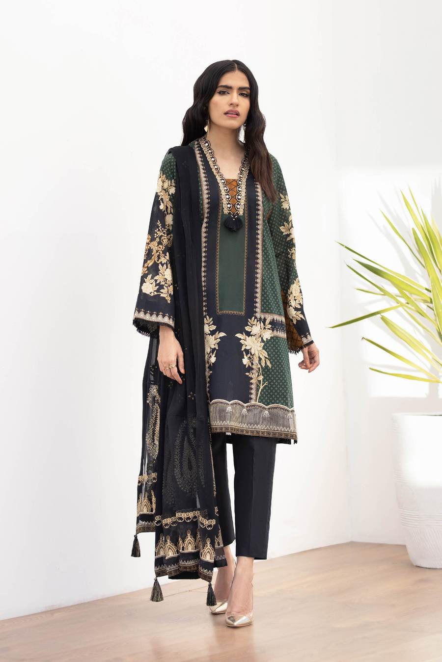 Forouzan Sapphire Eid II 2021