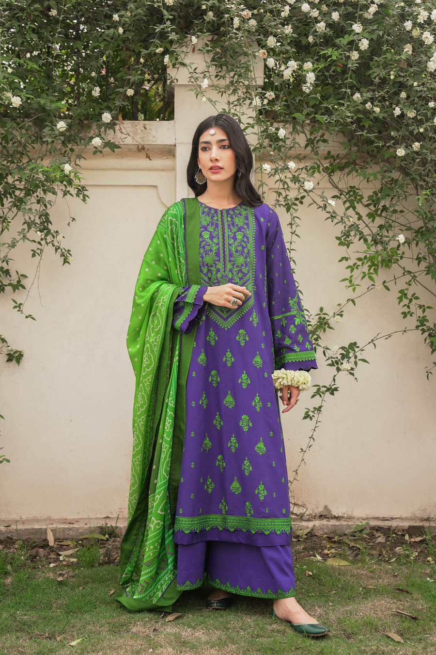 Zara Shahjahan D22 Falak B Eid Luxury Lawn 2022 Online Shopping