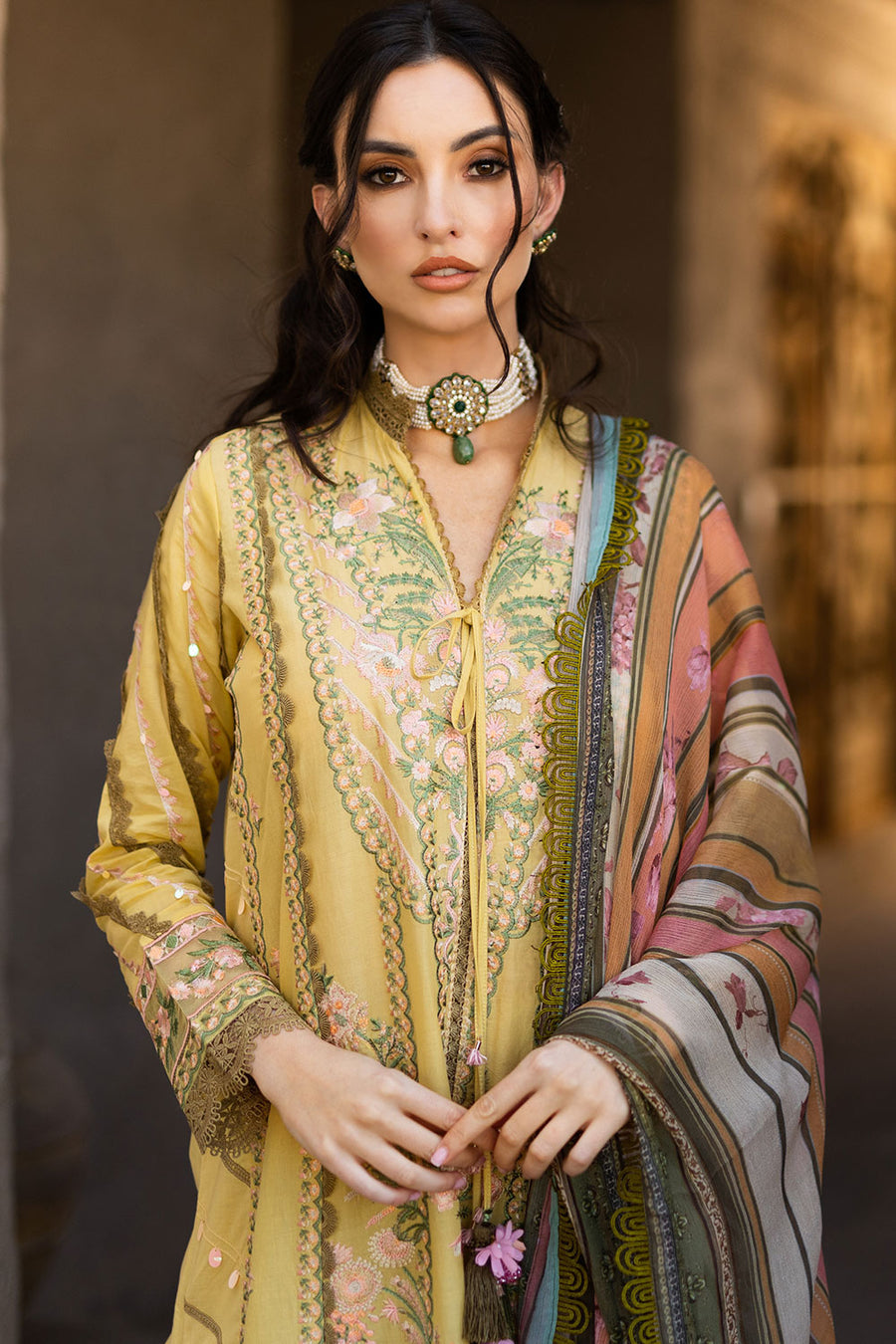 Design 1b Sobia Nazir Online Vital Lawn 2022