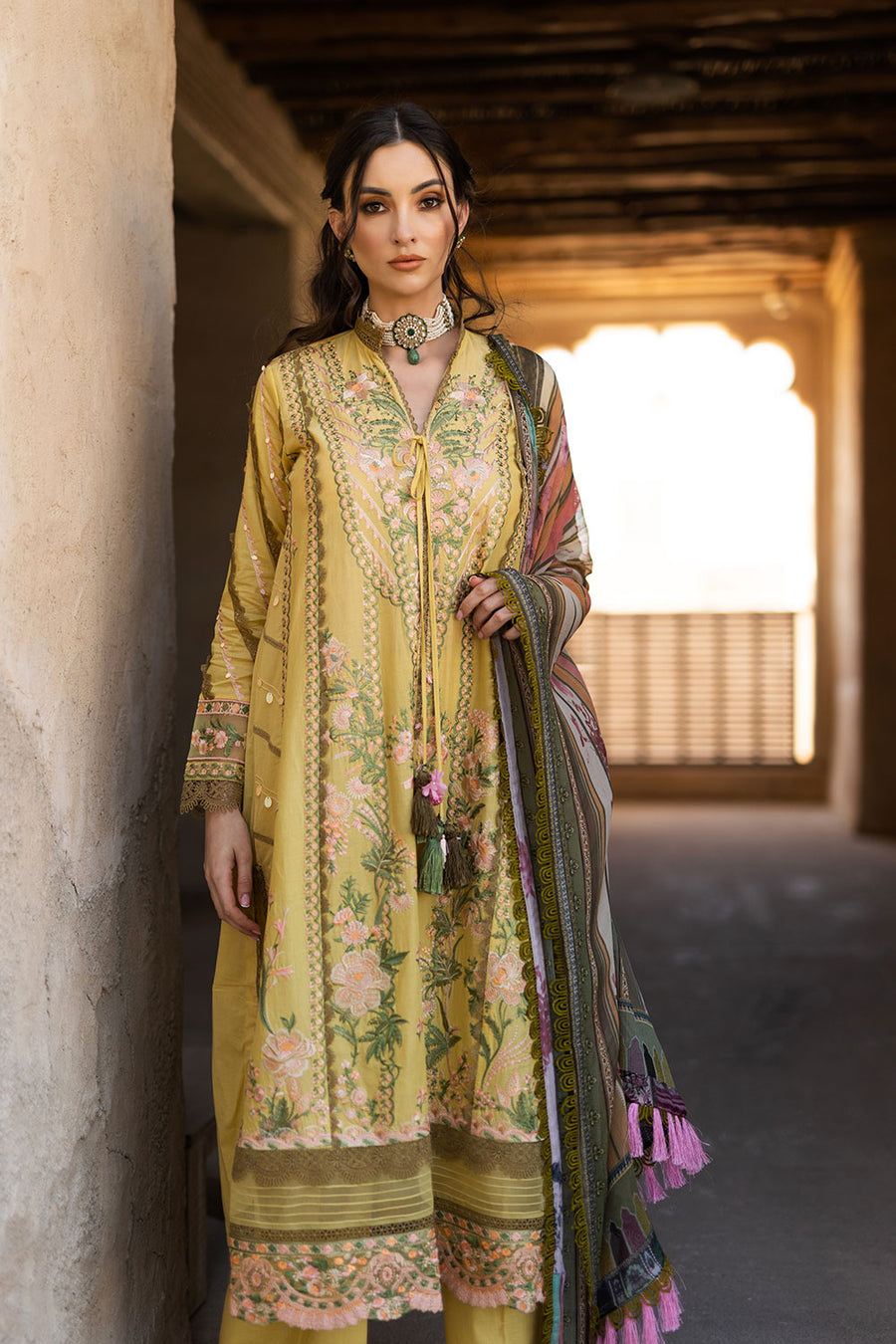 Design 1b Sobia Nazir Online Vital Lawn 2022