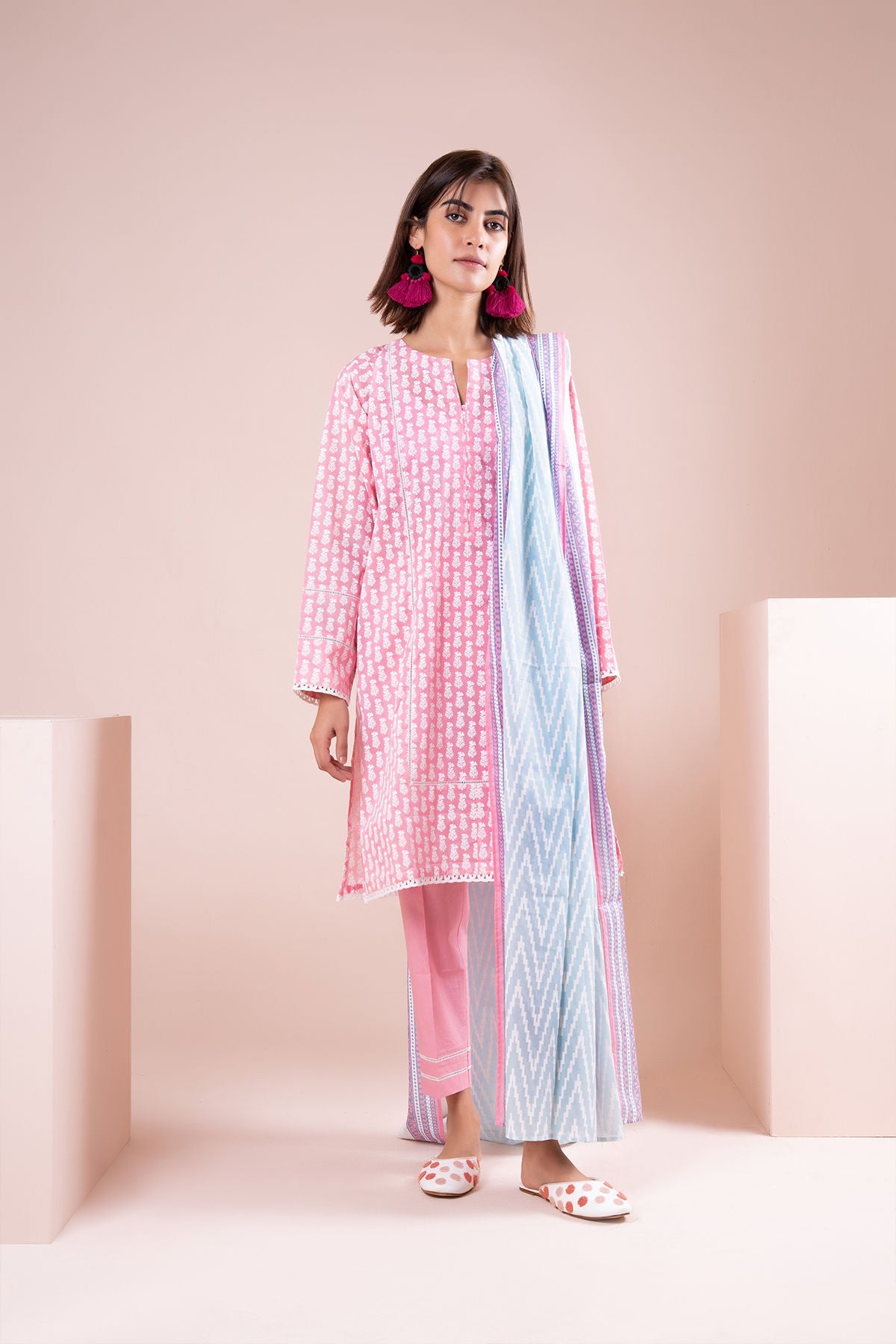 Khaadi A22147 Pink Summer Lawn 2022 Online Shopping