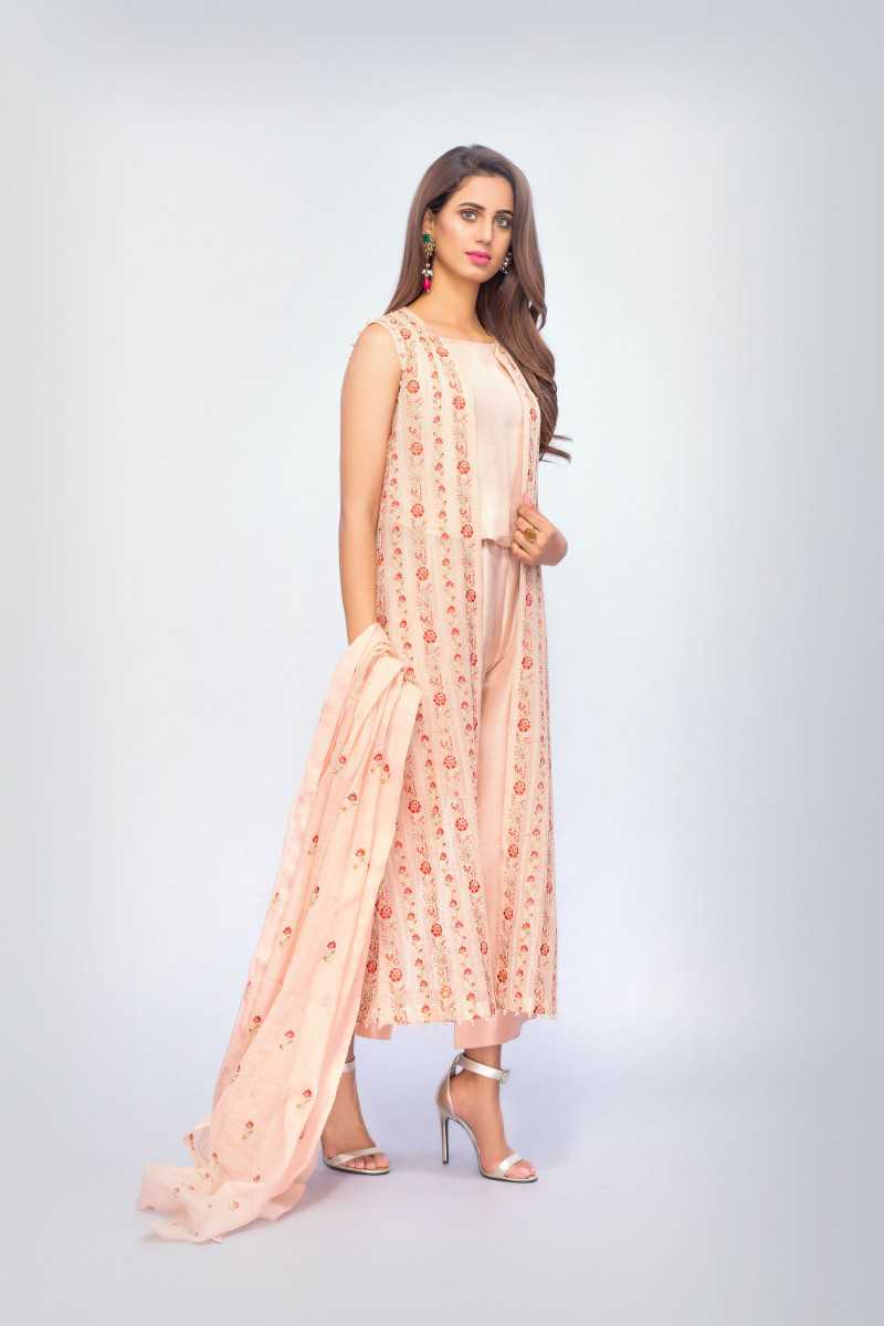 Bareeze Amphora Garden Ch2739 Peach Collection 2021