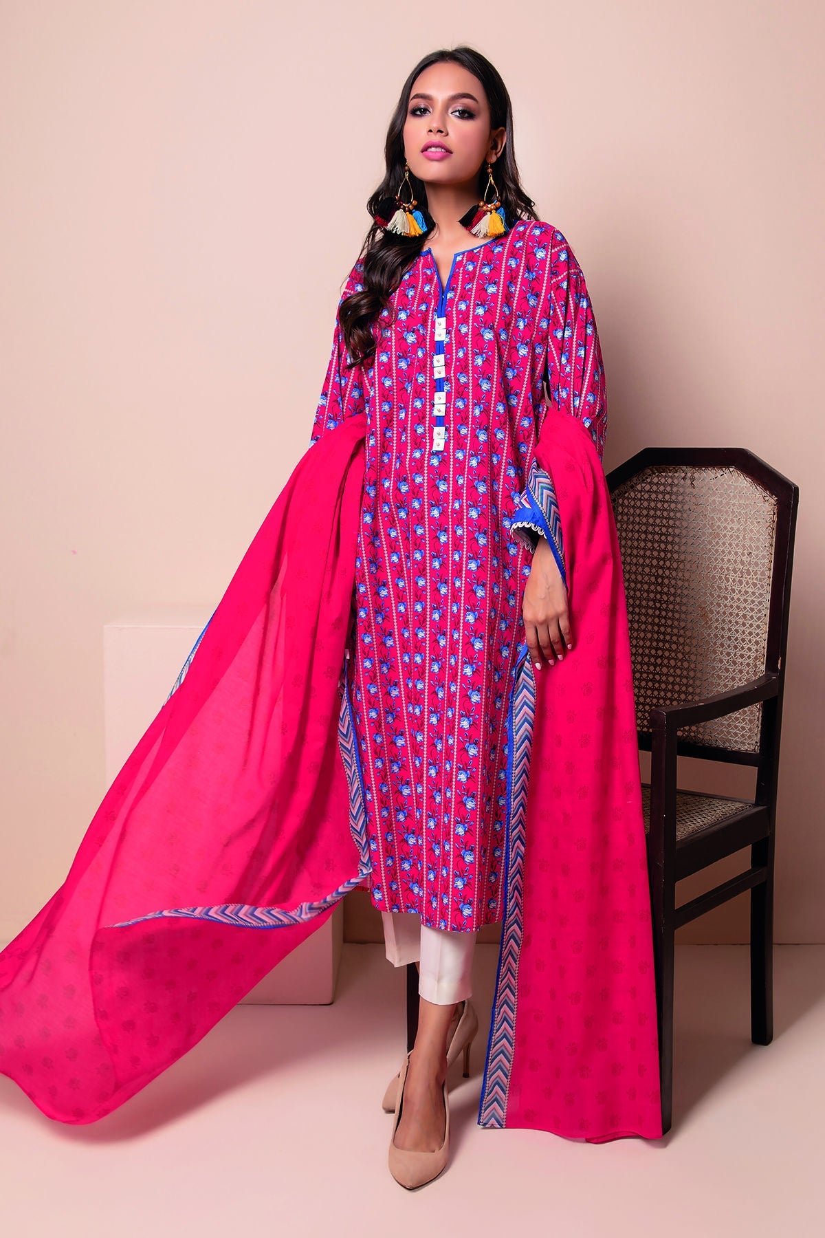 L22117 Red Khaadi Online Spring Summer 2022
