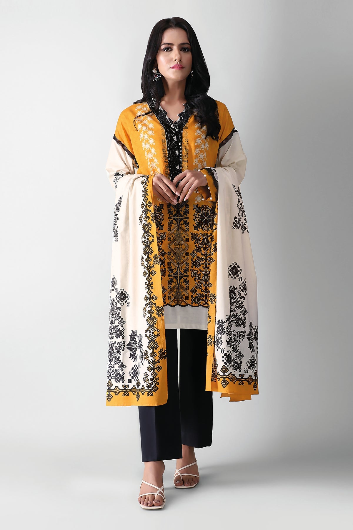 M21306 Yellow Khaadi Autumn Collection 2021