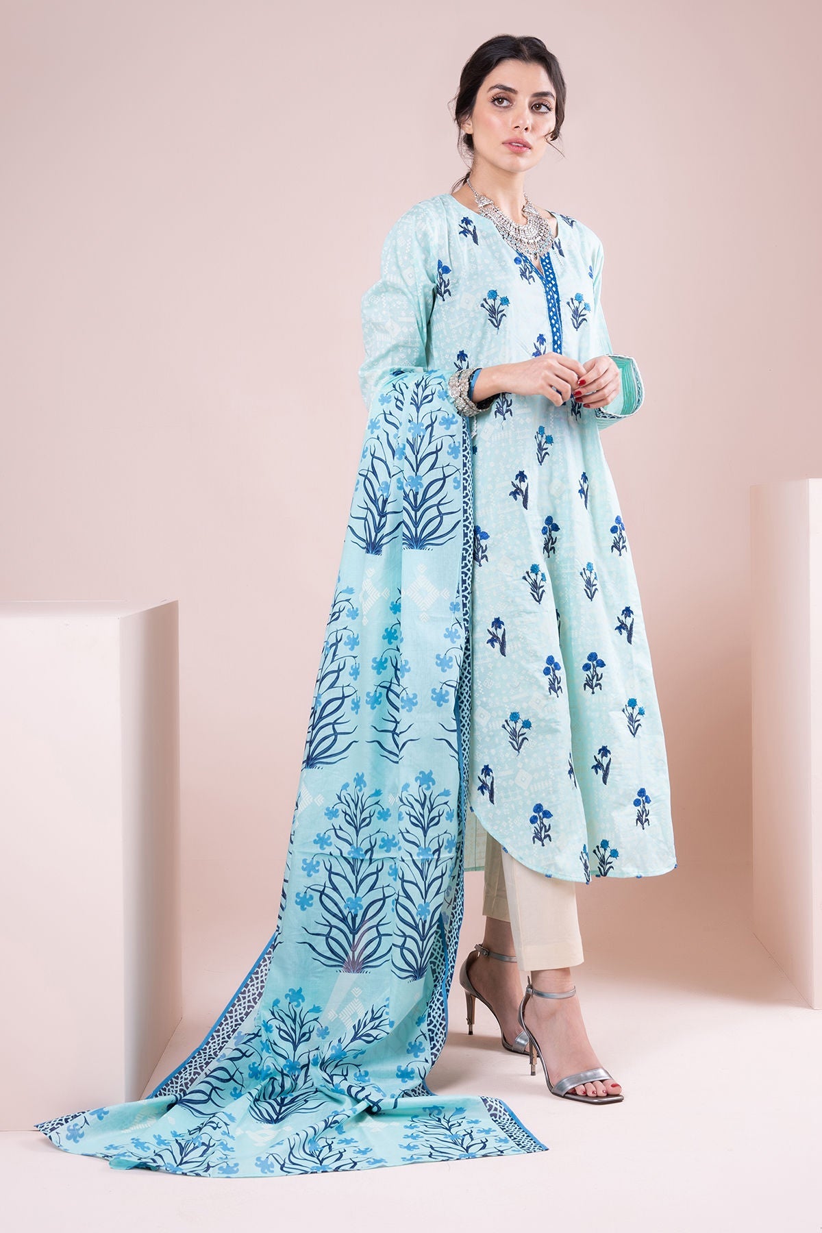 Khaadi M22109 Blue Summer Lawn 2022 Online Shopping