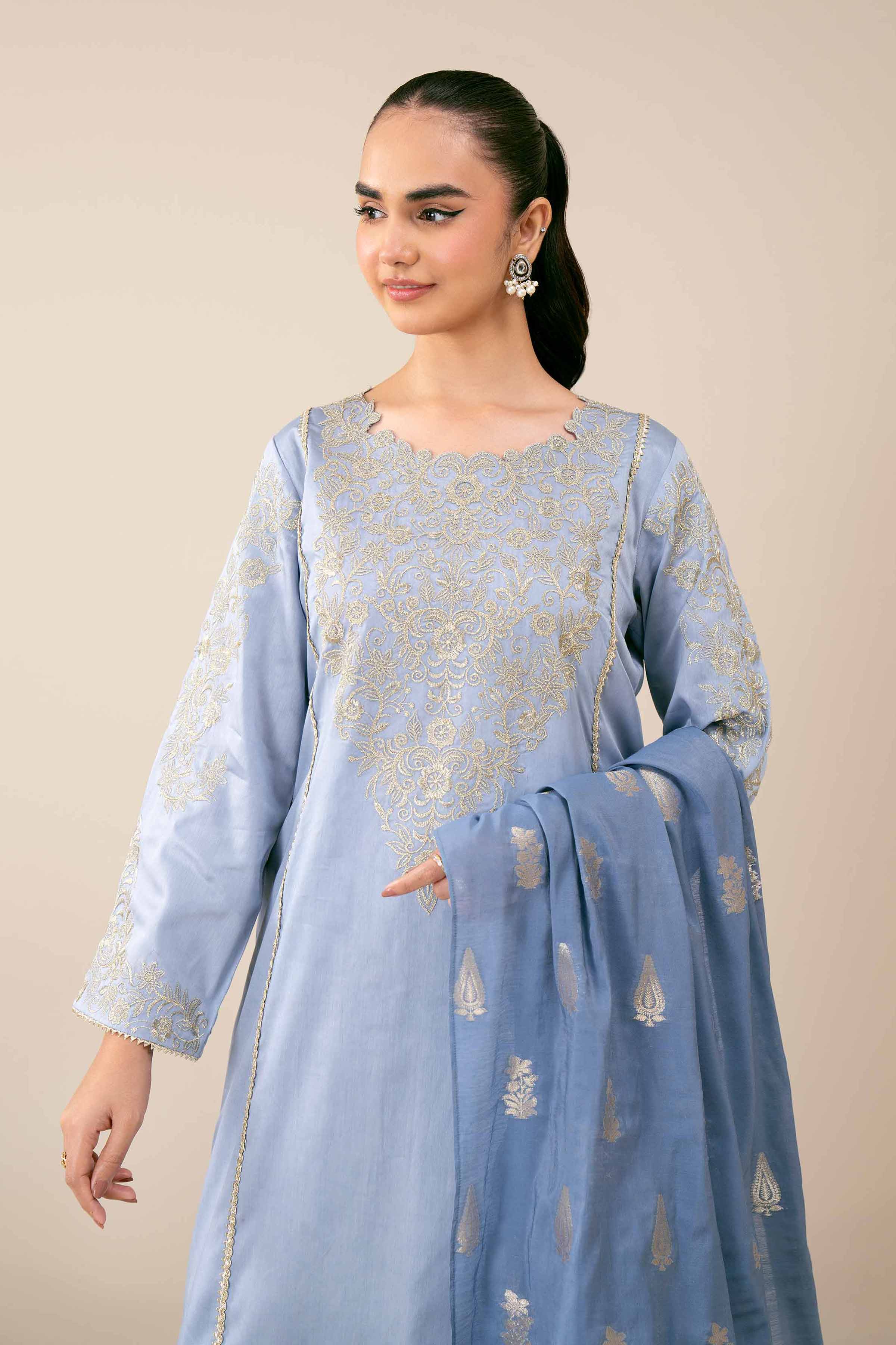 nishat linen blue dress Nishat Linen Winter Collection New Design Winter Clothes Linen Dress Design Nishat 2018 Winter Collection Beautiful
