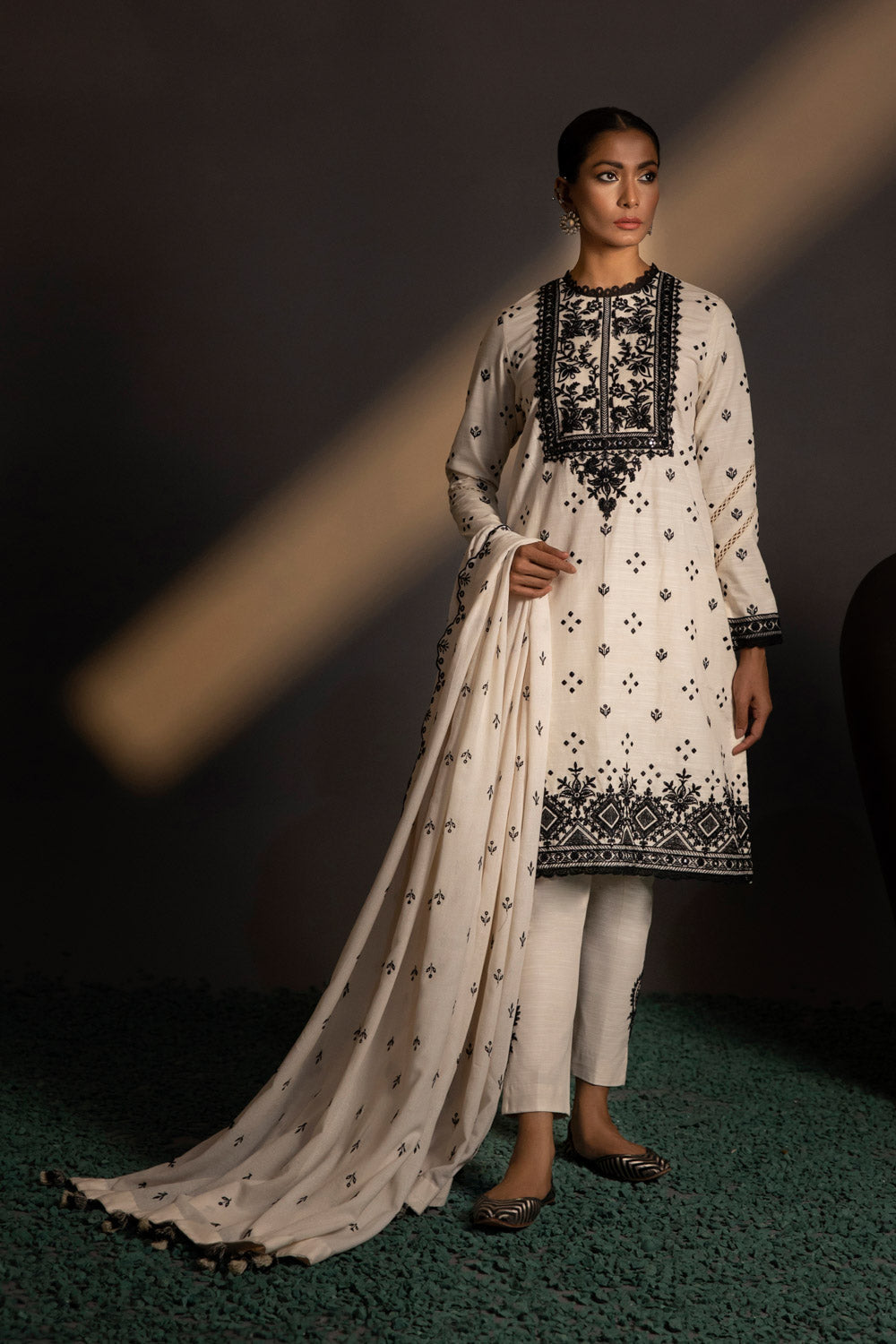 Ladies khaddar sales suit