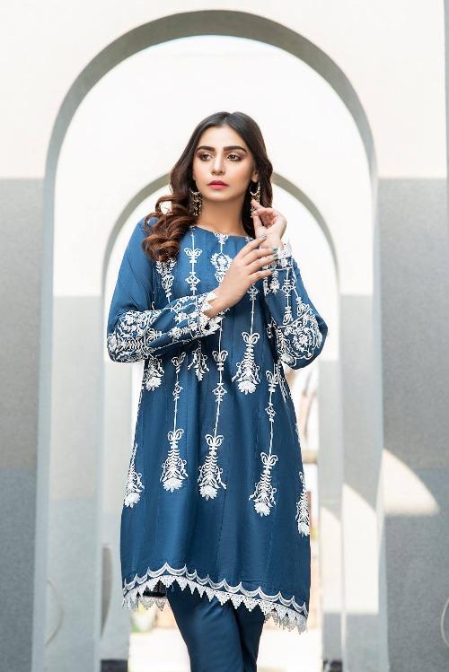Beauty-in-blue Panache Rawayat Eid 2021