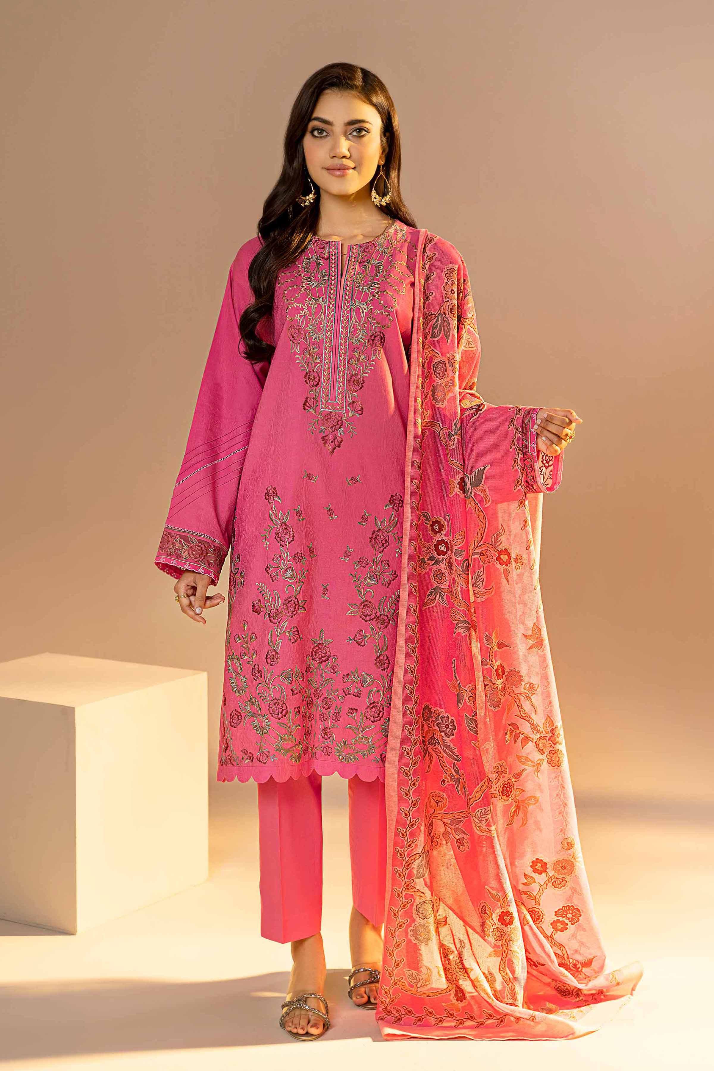 Nishat Linen 42301629 Barg Pre Fall Summer Collection Online