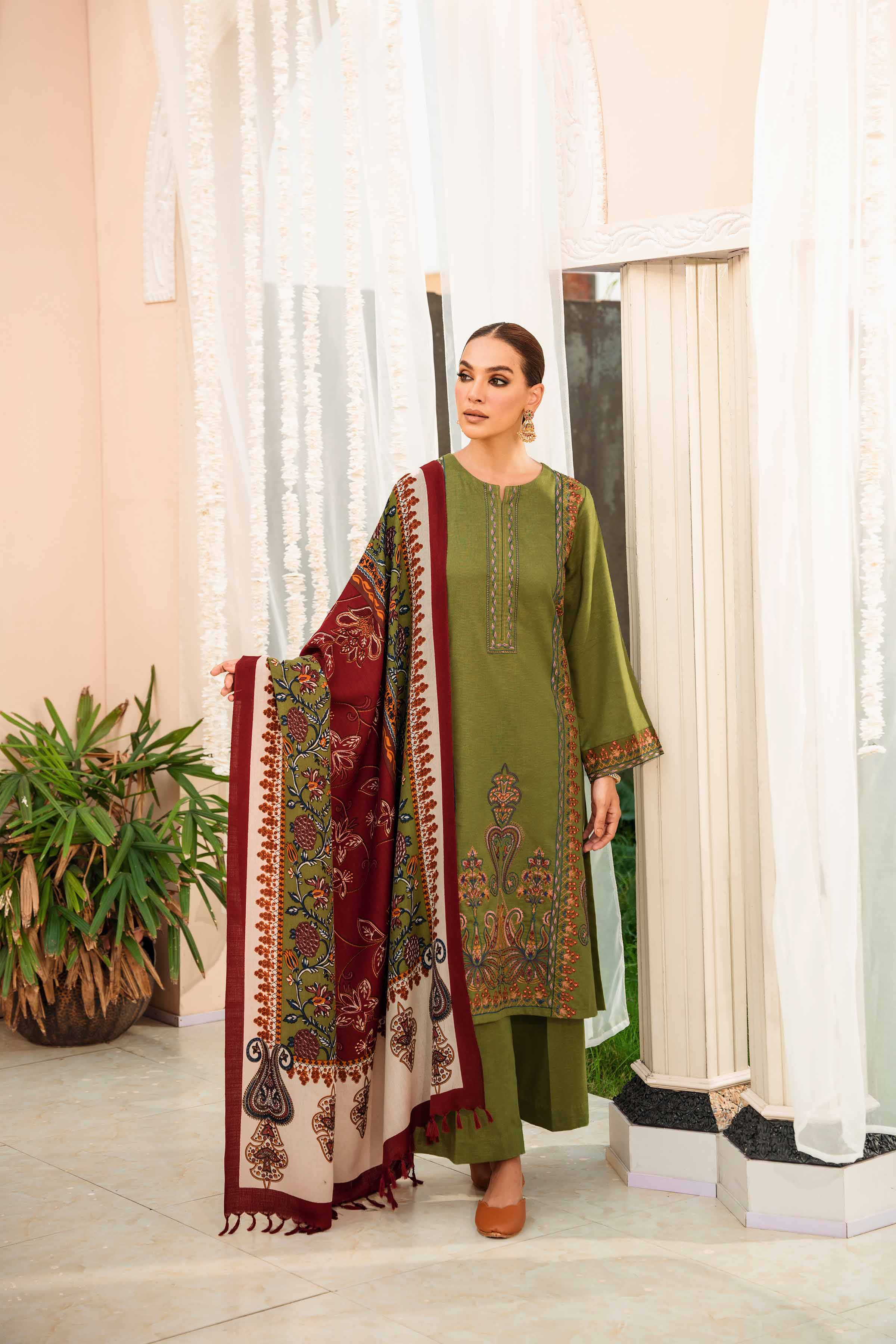 Fancy Dresses Nishat Linen 2018 Winter Collection Nishat Linen Embroidered Suit 42303009 Winter Pcs Collection Online Original Brand Fancy Dresses Nishat Linen 2018 Winter Collection Nishat Linen Embroidered Suit 42303009 Winter Pcs Collection Online Original Brand