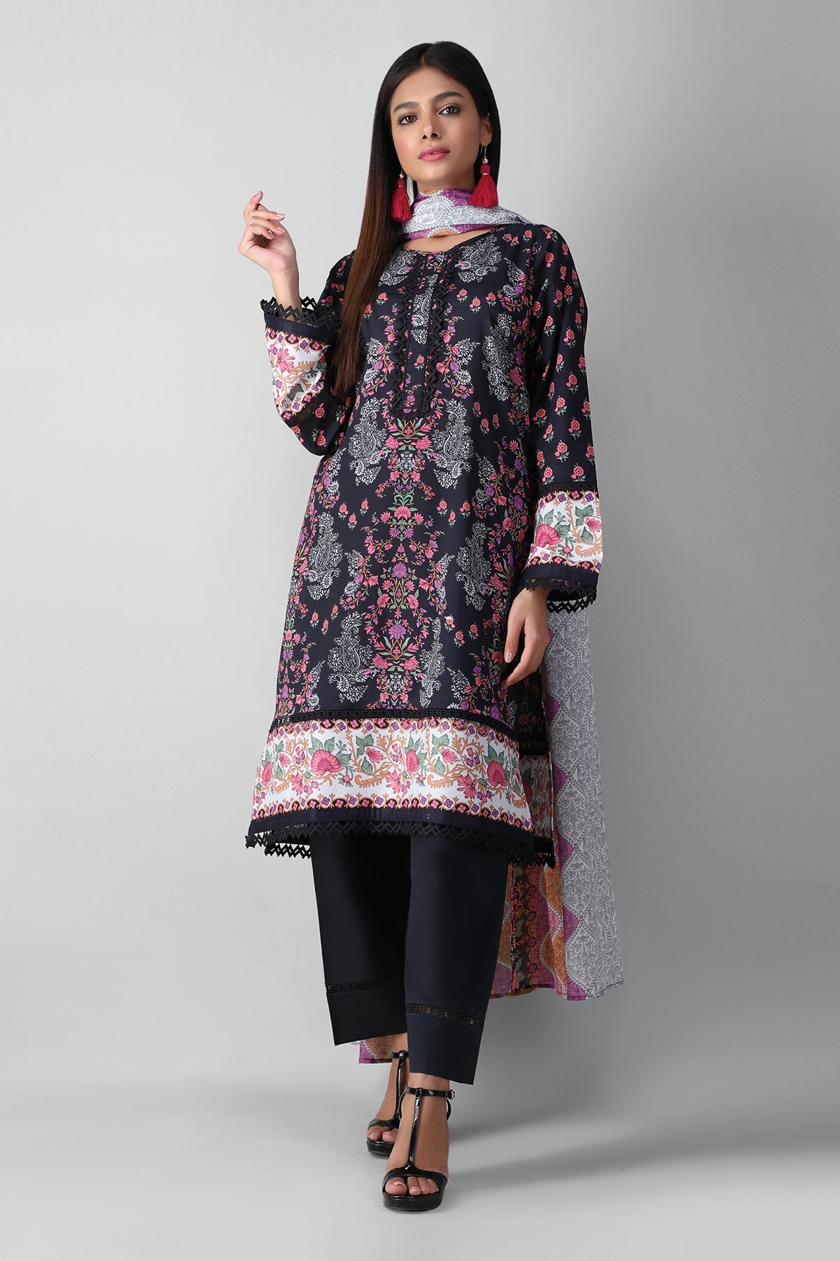 A21356 Black Khaadi Autumn Collection 2021