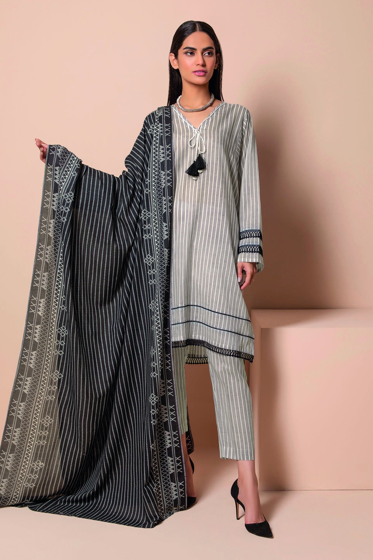 Khaadi A22102 White Summer Lawn 2022 Online Shopping