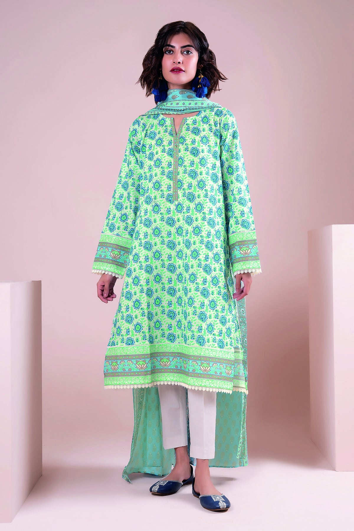 A22142 Blue Khaadi Online Spring Summer 2022