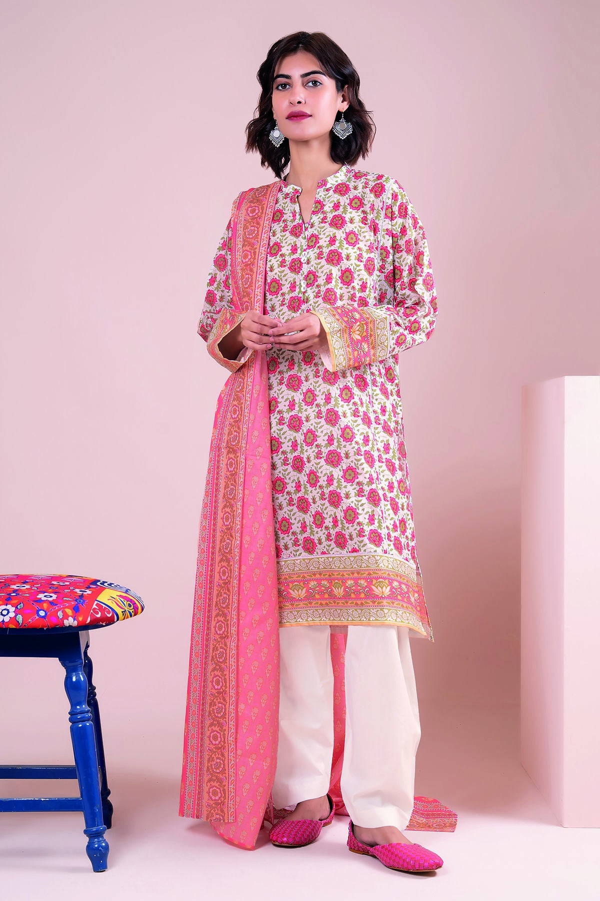 A22142 Pink Khaadi Online Spring Summer 2022