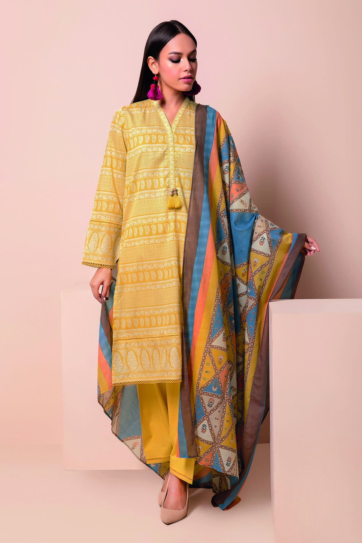 A22152 Yellow Khaadi Online Spring Summer 2022